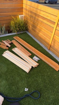 Solid wood bed frame (Twin XL) - no mattress