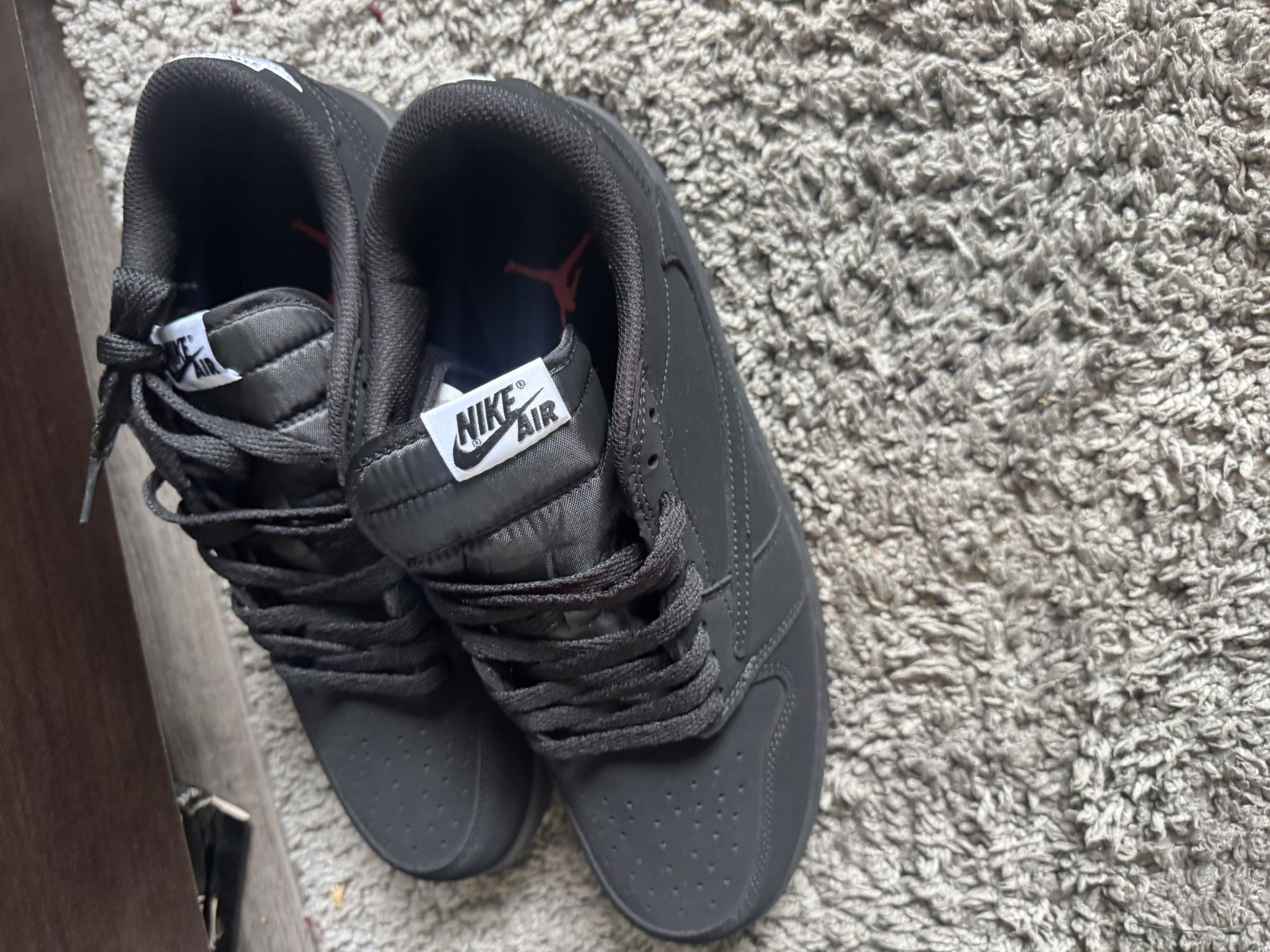Black Nike