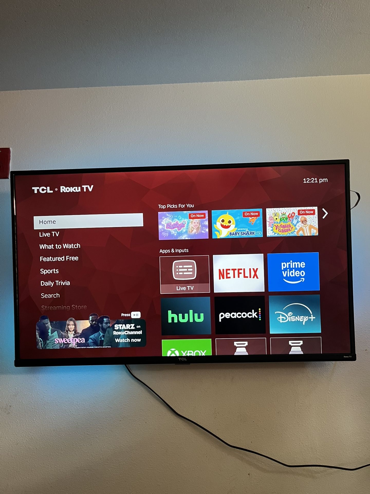43” TCL ROKU tv