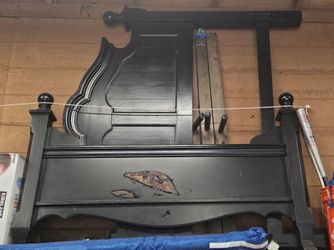 Queen bed frame 20.00
