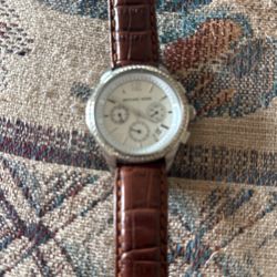 Reloj de cuero Carmelita  con cristales Michael Kors MK 5015