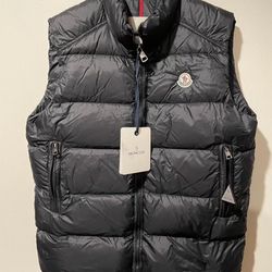 Moncler Vest Women’s 