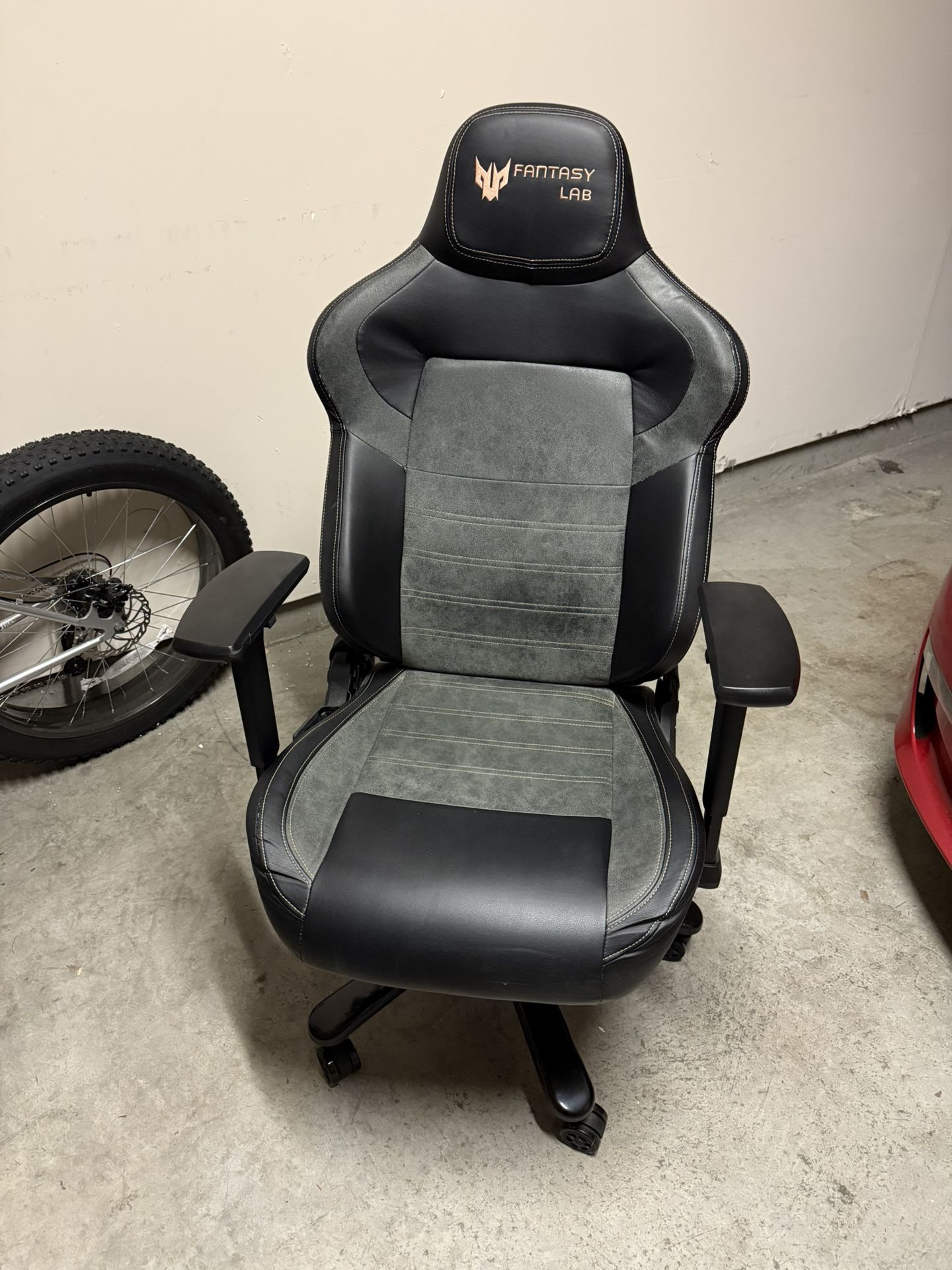 FANTASYLAB - Big and Tall Gaming Chair -