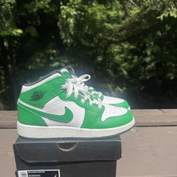 Air Jordan 1 Mid 5.5 Youth