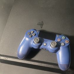 PS4 / PlayStation 4 Slim 1TB With All Cables