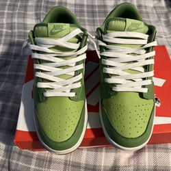 Used Nike Dunk Chlorophyll Size 9