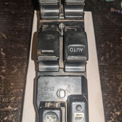 02-06 Original Toyota Driver Door Switch Master Power Window