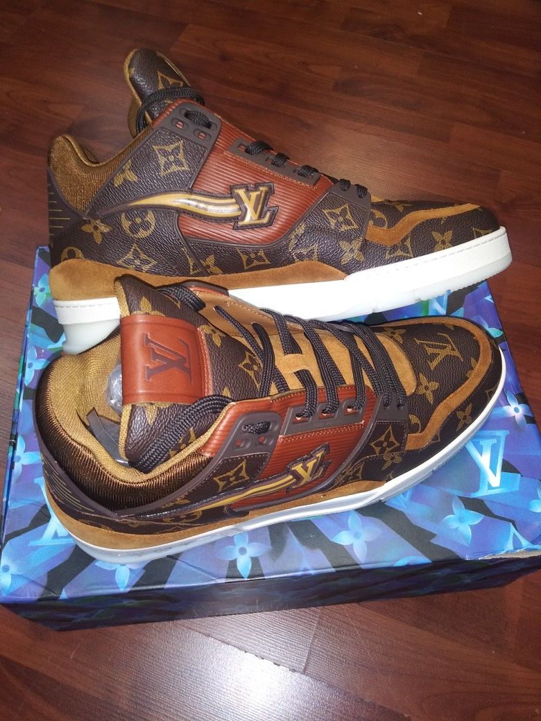 Louis vuitton sneakers size 44