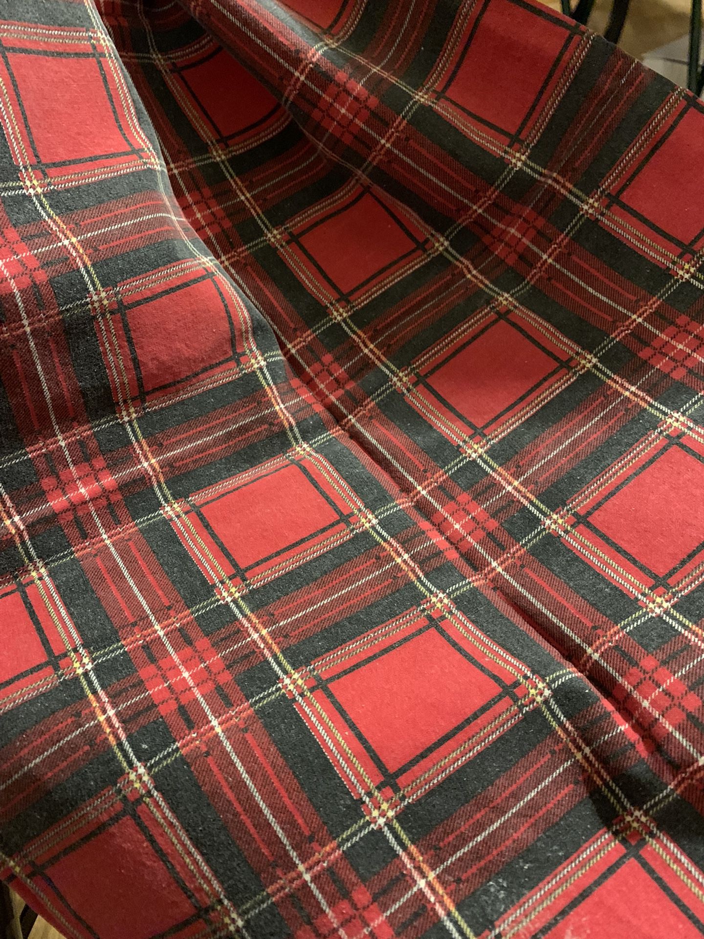 D-21  Dog Bed Cover  Ex-Large 30"x40"  Red plaid  $20