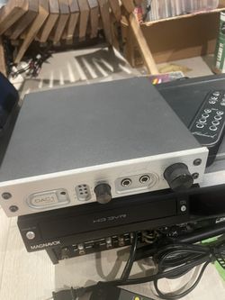 Benchmark DAC-1 HDR (SILVER) 24 Bit Digital Analogue Converter With Remote