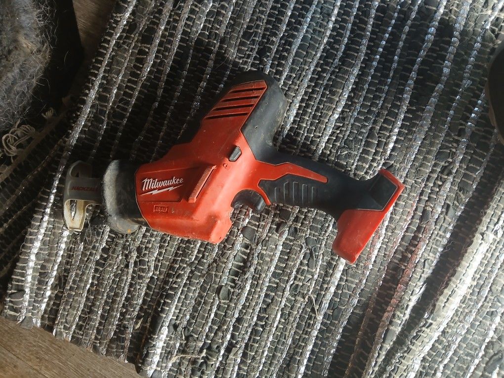 Hacksaw Milwaukee 