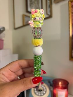 Hello kitty beaded pen