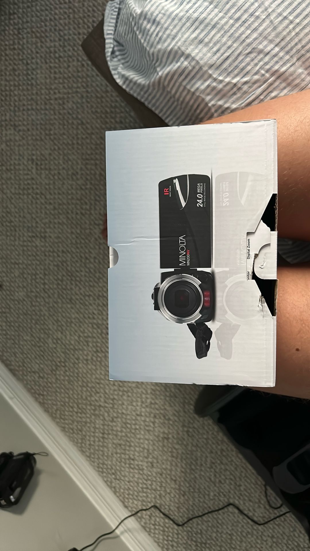 Minolta MN200NV Video And Picture Camera