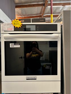 New Frigidaire 24” Single Electric Wall Oven