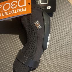 Brand new Fox elbow guards