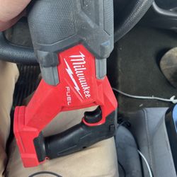 Milwaukee Saws saw 