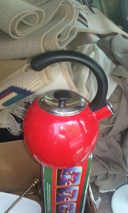 Tea pot