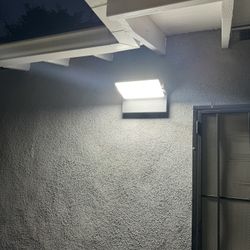 New Flood Light, Outdoor Light , Commercial/ Business Light 