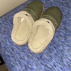 Nike Slippers Size 10