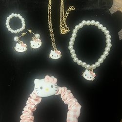 HELLO KITTY. Jewelry Set 4 Pcs 
