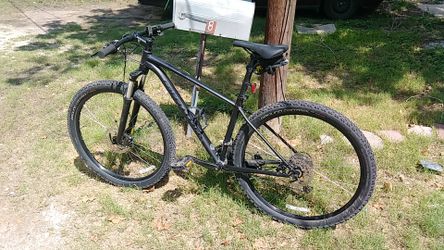 Rockhopper specialized. 29 inch wheels. Will sell to Highest offer