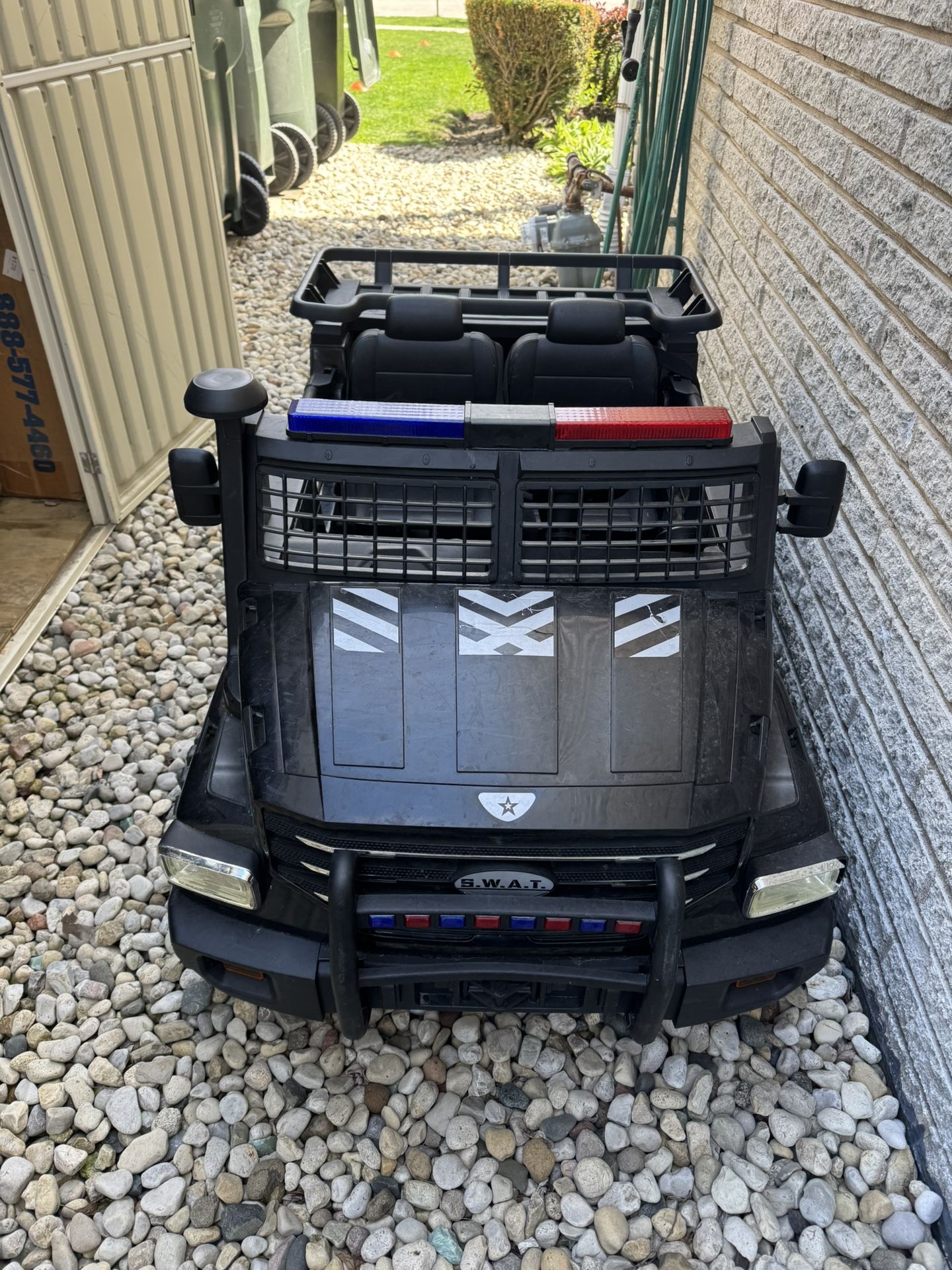 Huffy 12v Battery Powered SWAT Truck