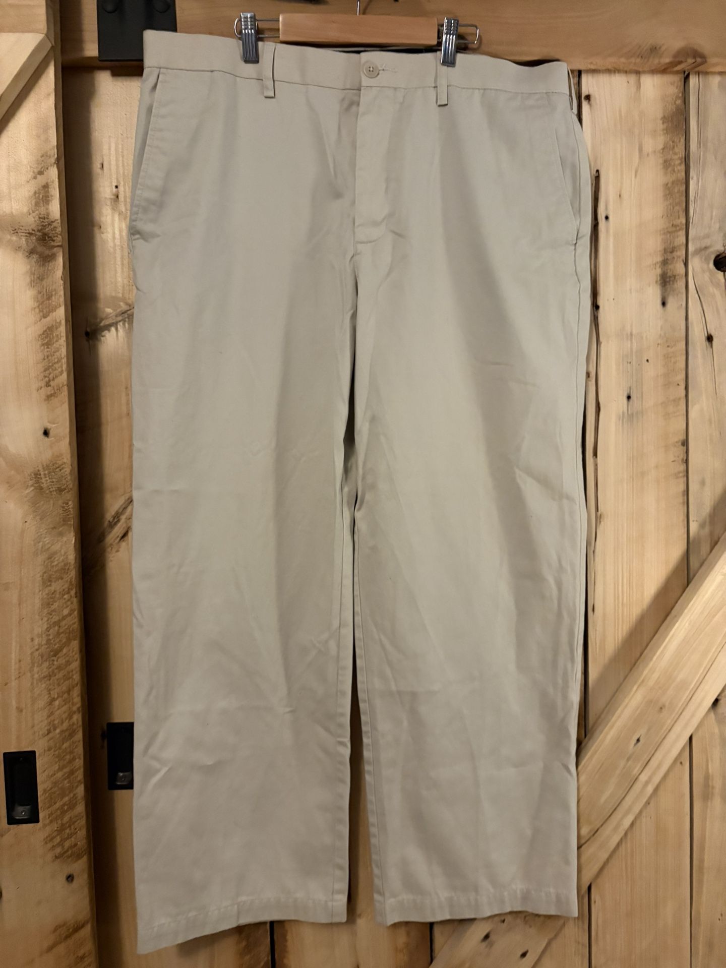Men’s Croft & Barrow Tan Pants 