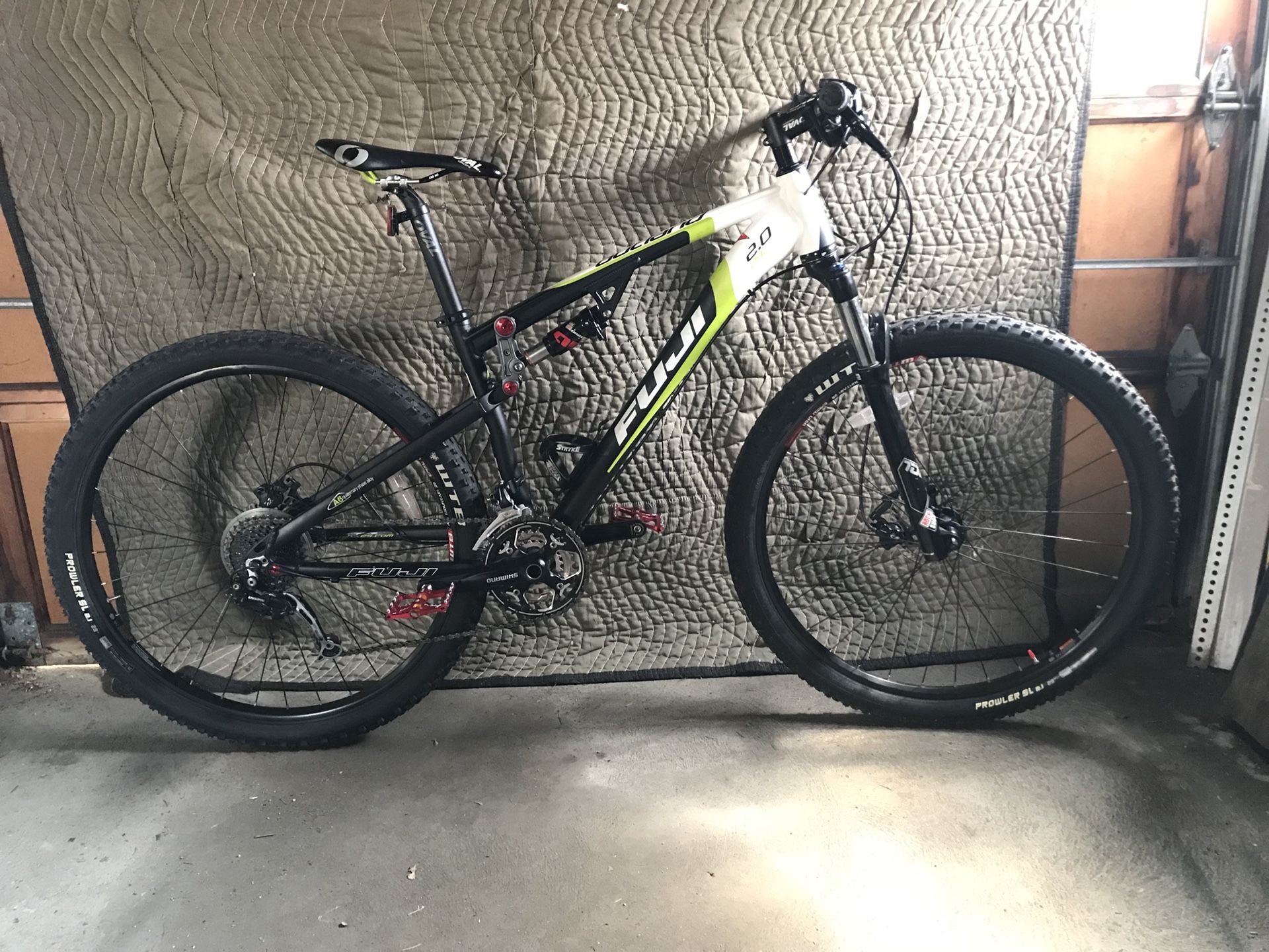 Fuji outland hotsell 2.0 29er
