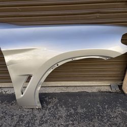 2018 2019 2020 2021 BMW X3 X4 RIGHT SIDE FENDER OEM