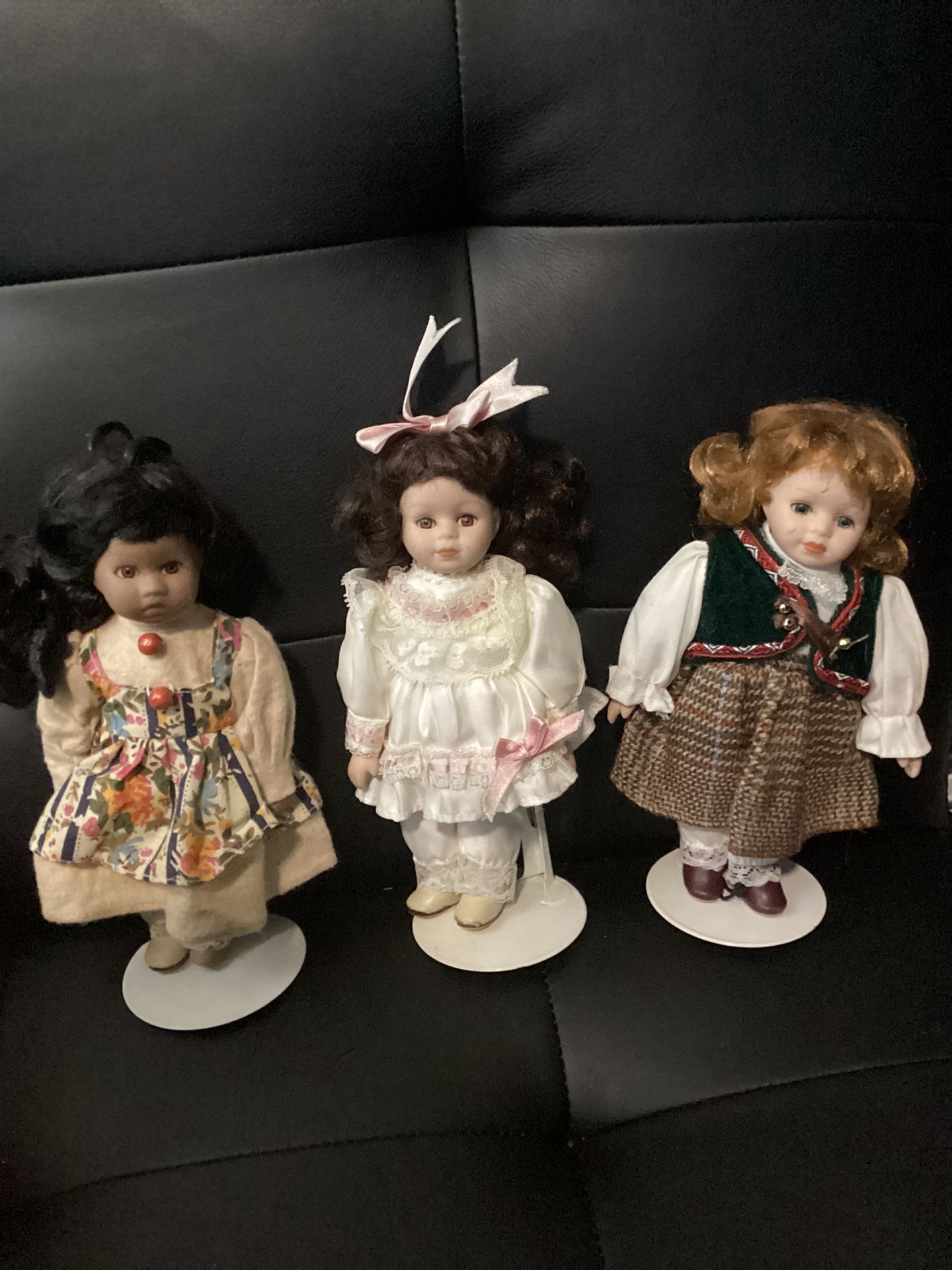 Porcelain Figurines , Dolls , Toys , Collectibles,