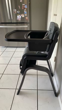 The Nuna ZAAZ Highchair