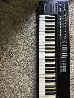 Roland A800 pro 61 key keyboard