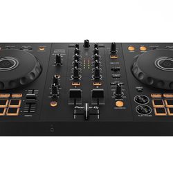 Pioneer DJ DDJ-FLX4 2-deck w/ Pioneer DJ DM-50D 5-inch Active Monitor Speakers