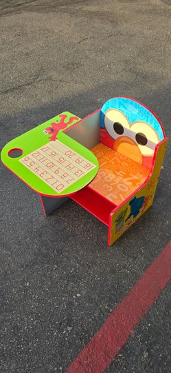 Sesame Street Elmo Toddler Desk Chair with Storage
