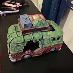 Car Wreckage Aquarium Ornament Car Wreckage for Fish Tank Underwater Landscape Decoration Hiding Cave Hideouts House Plants Supplies Accessories – Sma