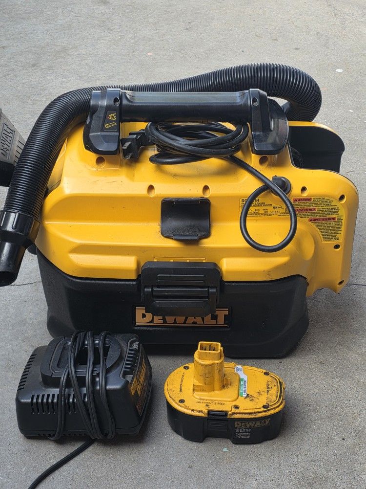 DeWalt 20V MAX 2 gal Cordless Wet/Dry Vacuum 20 V