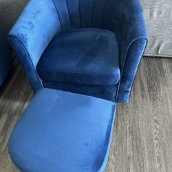 NEW Swivel Barrel Accent Chairs With Ottoman 
