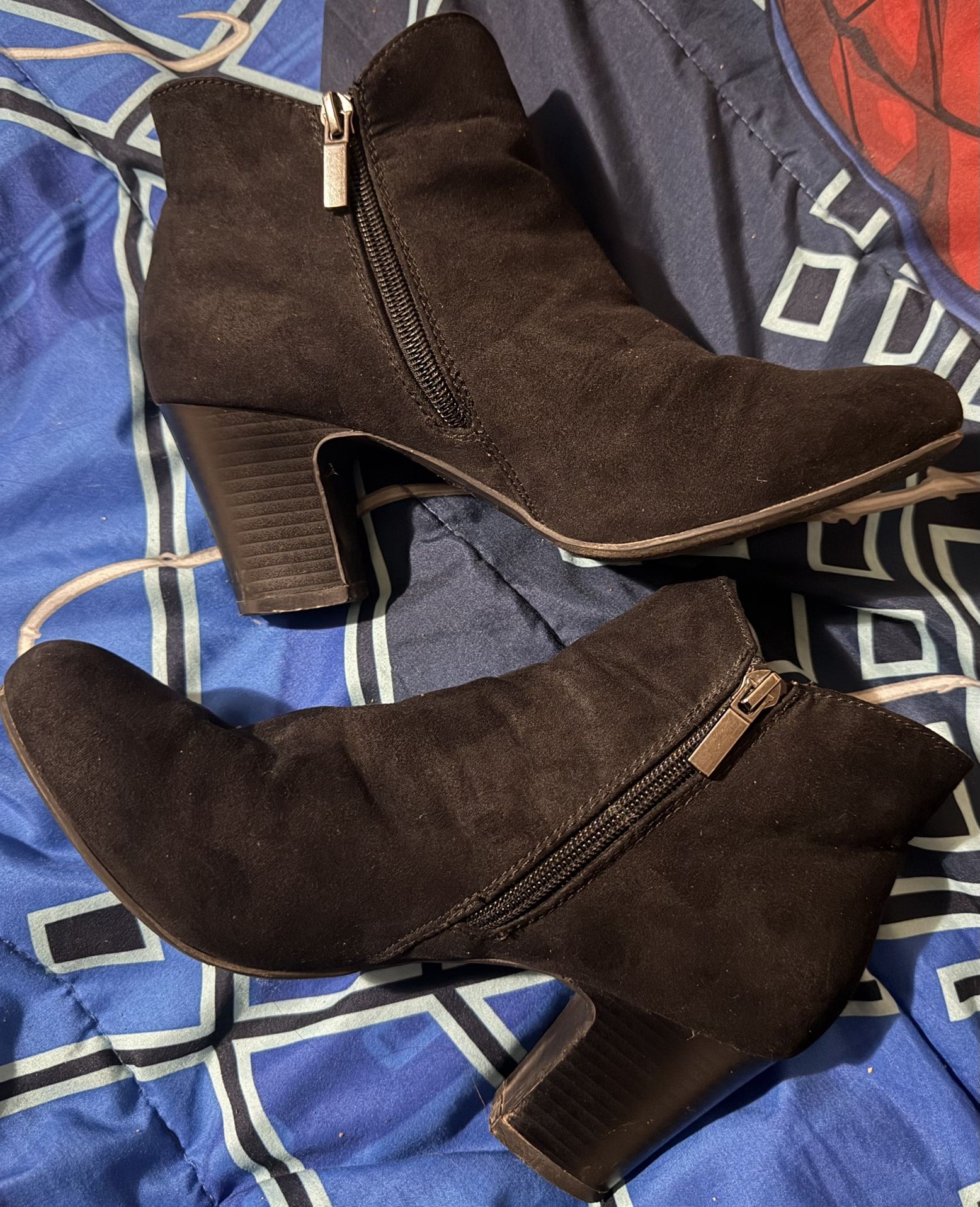 Women’s Boots 8
