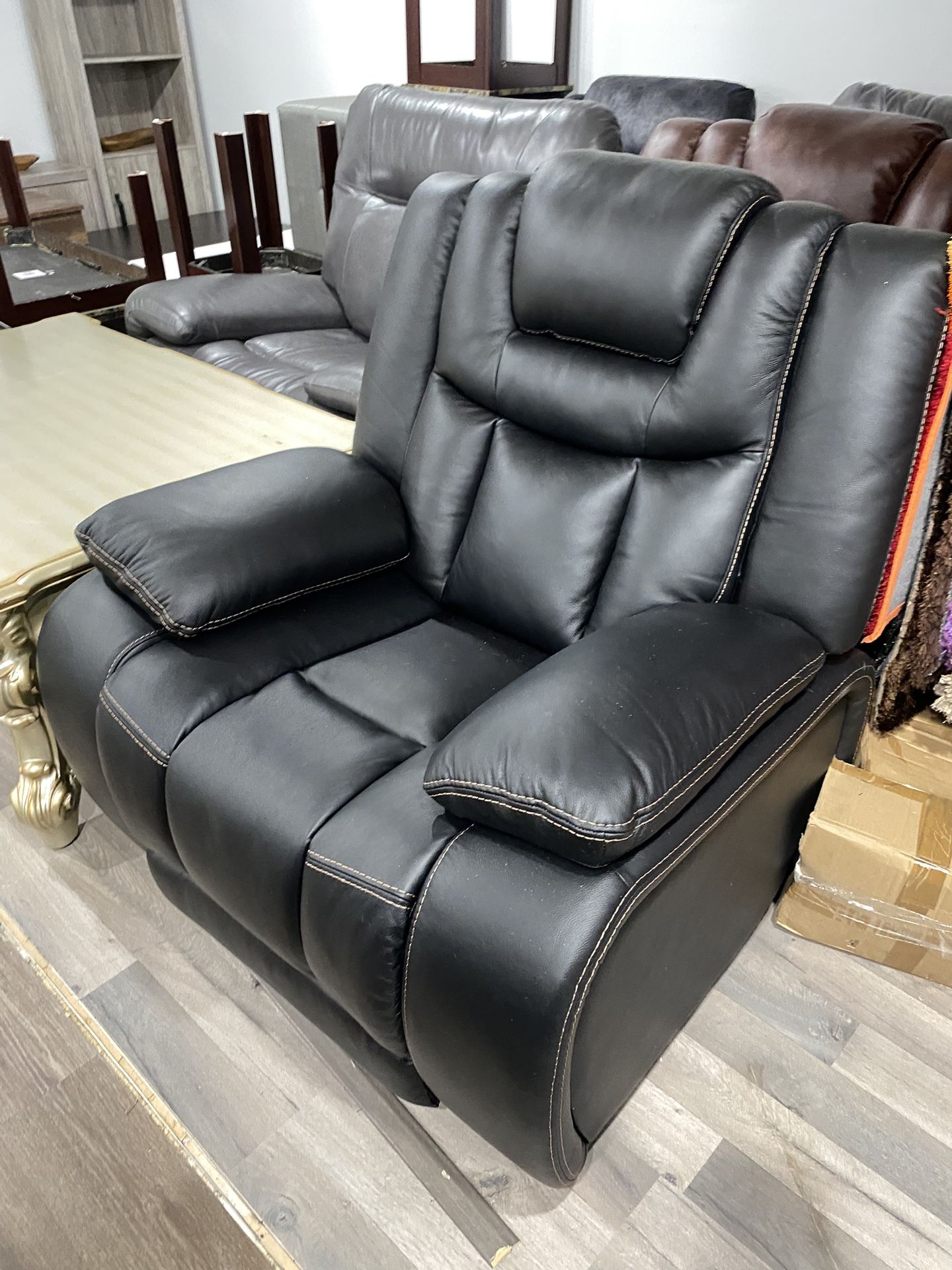 HUGE RECLINER SALE ALL ON SALE NOW WHILE SUPPLIES LAST RECLANIBLES EN VENTA AHORA PRICES START @$139 !!!****