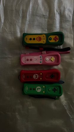 Wii controllers