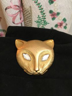 Cat brooch - large