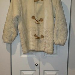 Bear Ridge Faux Fur - Women's Small