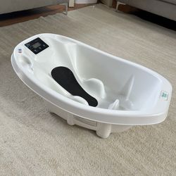Baby Patent Aquascale 3-in-1 Bath Tub White
