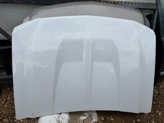2017 Chevy Silverado 1500. Hood