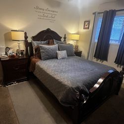 Cherry Veneer Bedroom Set For Sale