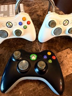 Lot of 3 Microsoft Wireless Controller for Xbox 360 - Black