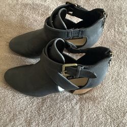 Park And Sky Black Heels Size 6.5 