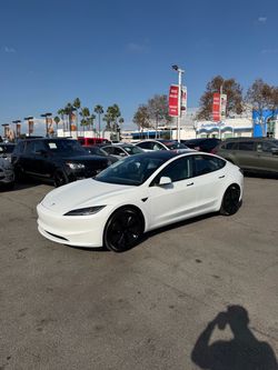 2025 Tesla Model 3 Long Range