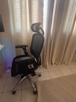Ergonomic chair