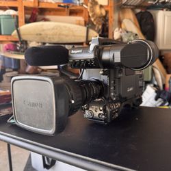 Ikegami Hl Dv7aw Low Hour (with Canon BCTV Zoom Lens And Carrying Case)
